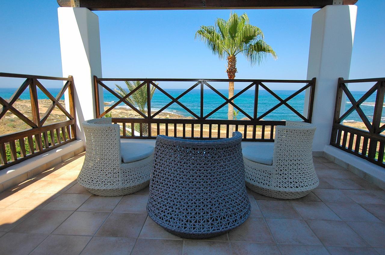 Kymmates Beach Front Villas Paphos Exterior foto