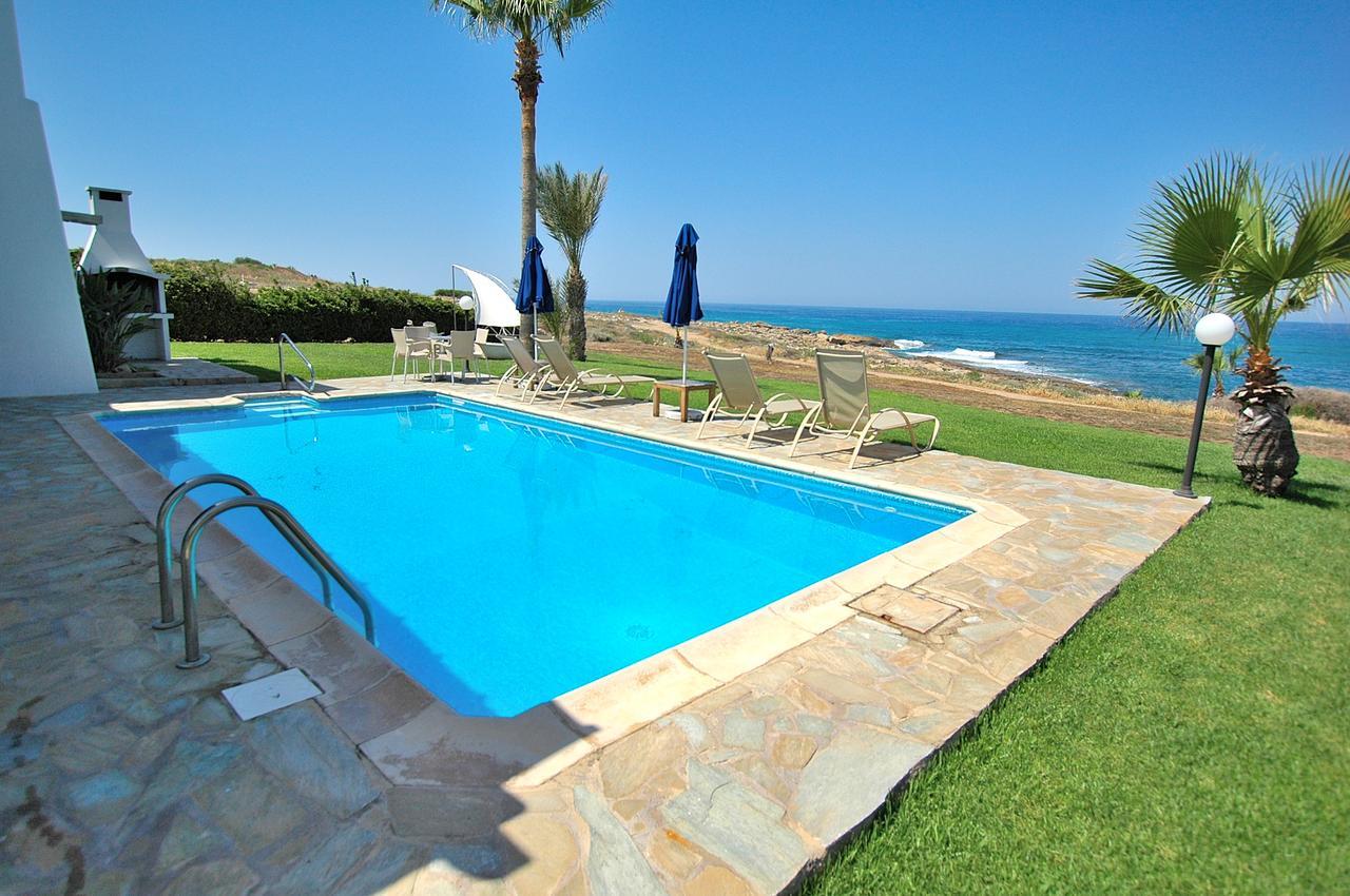 Kymmates Beach Front Villas Paphos Exterior foto
